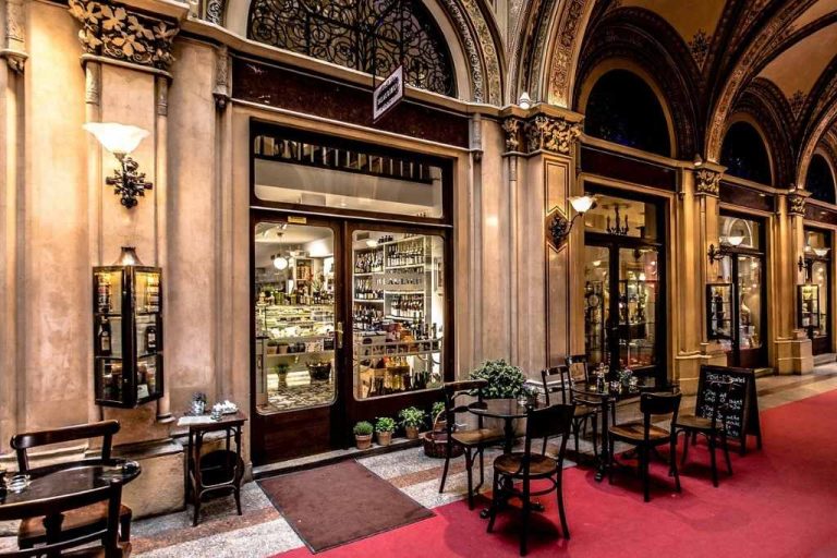 Tadilat Sürecinde Restoranın Mekan Düzenlemesinde Müşteri Memnuniyeti